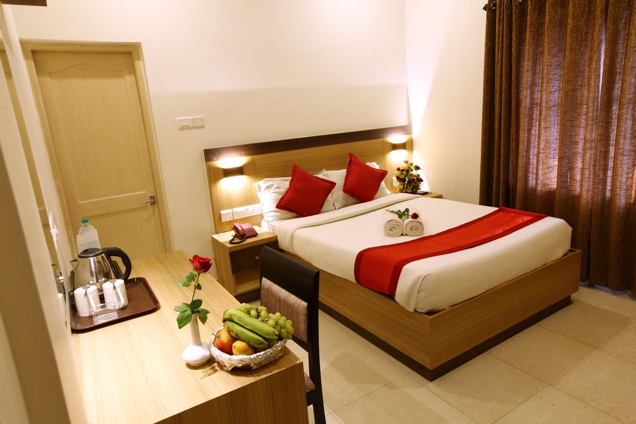 Prayana Hotels Kochi Zewnętrze zdjęcie
