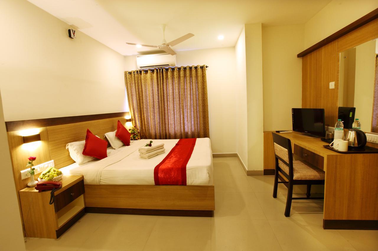 Prayana Hotels Kochi Zewnętrze zdjęcie