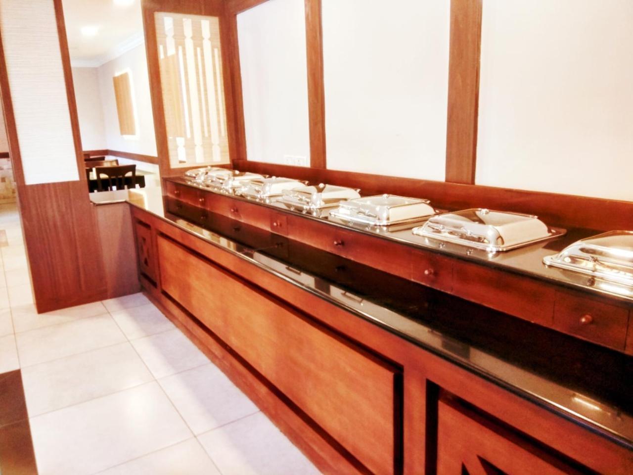Prayana Hotels Kochi Zewnętrze zdjęcie