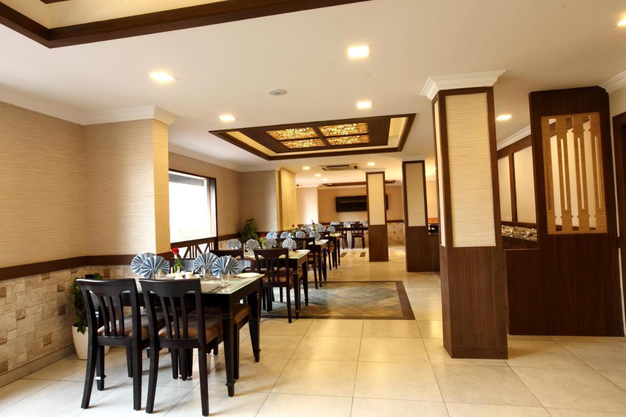 Prayana Hotels Kochi Zewnętrze zdjęcie
